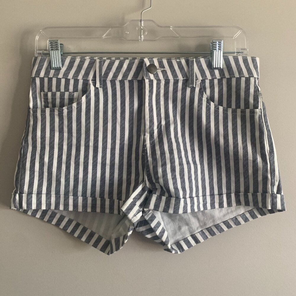 H & M | Blue and White Striped Cuffed Womens Shorts | Size 4
